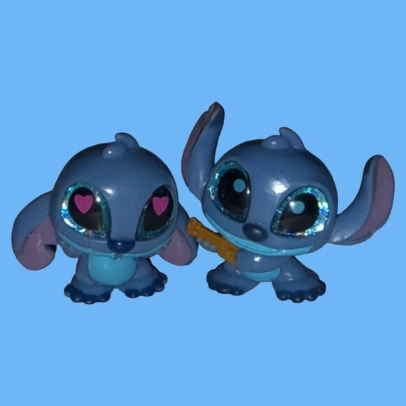Disney Doorables Stitch Special Edition Love Struck Stitch & Ukulele Stitch A10 - Picture 5 of 7